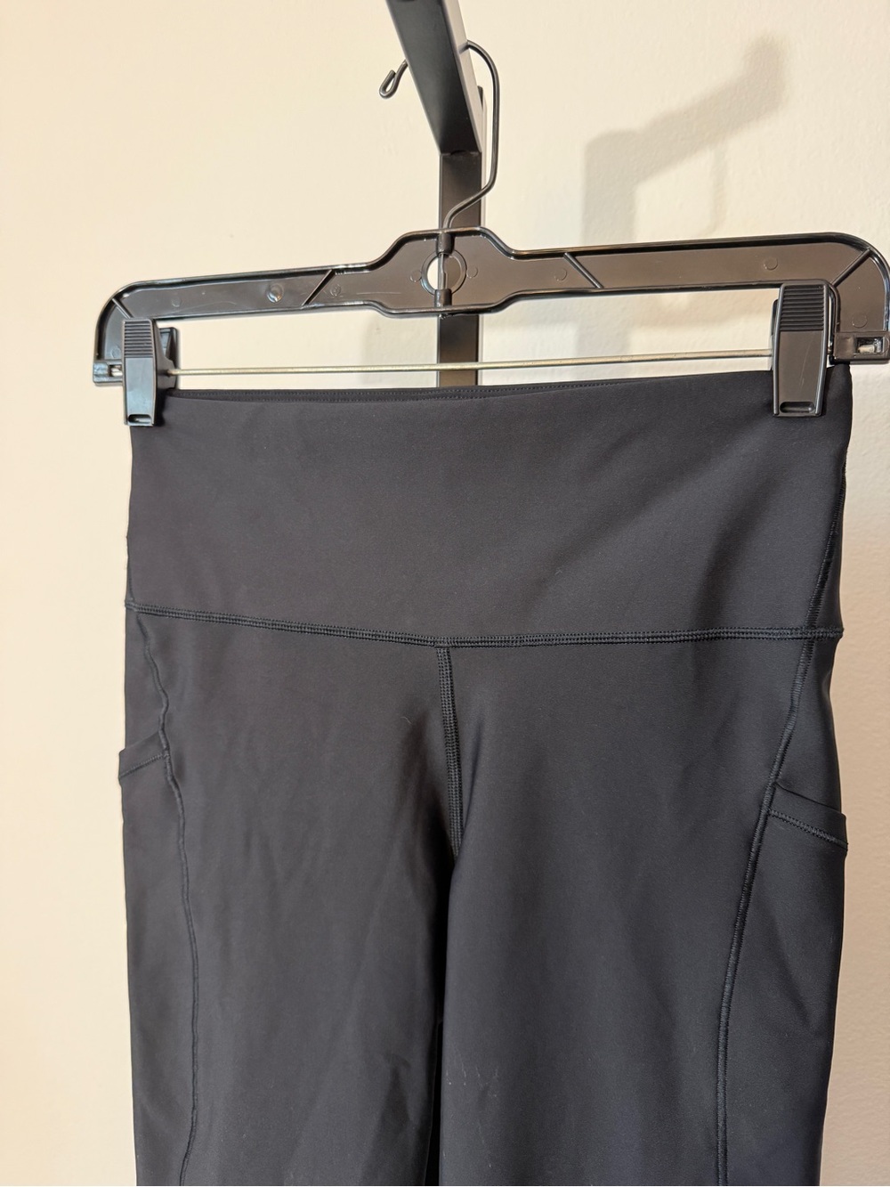Athleta Interval Stash 7/8 Legging Size S - Picture 9 of 9